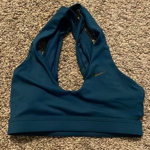Nike strapy sports bra size v cut extra small